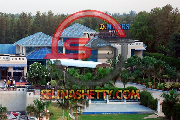 escorts service near dee marks hotel resorts rangpuri new delhi