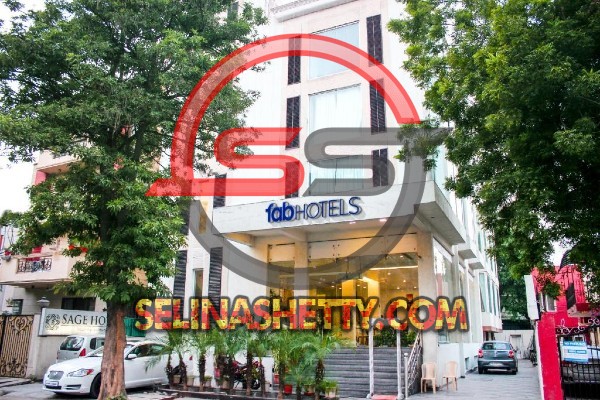 escorts service near hotel fabhotel prime sage malviya nagar