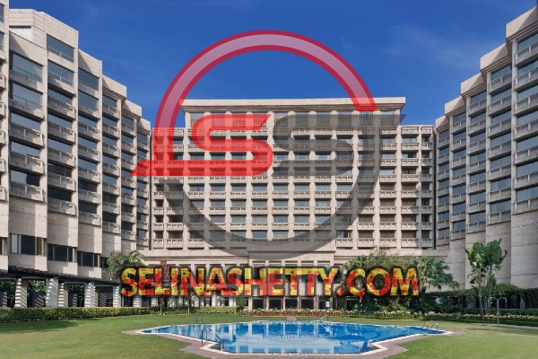 escorts service near hyatt regency hotel new delhi