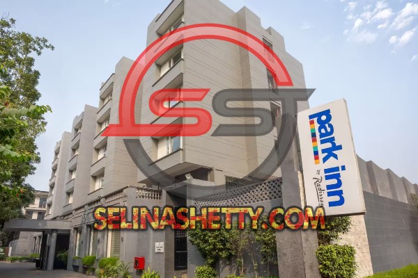 escorts service near hotel park inn by radisson lajpat nagar
